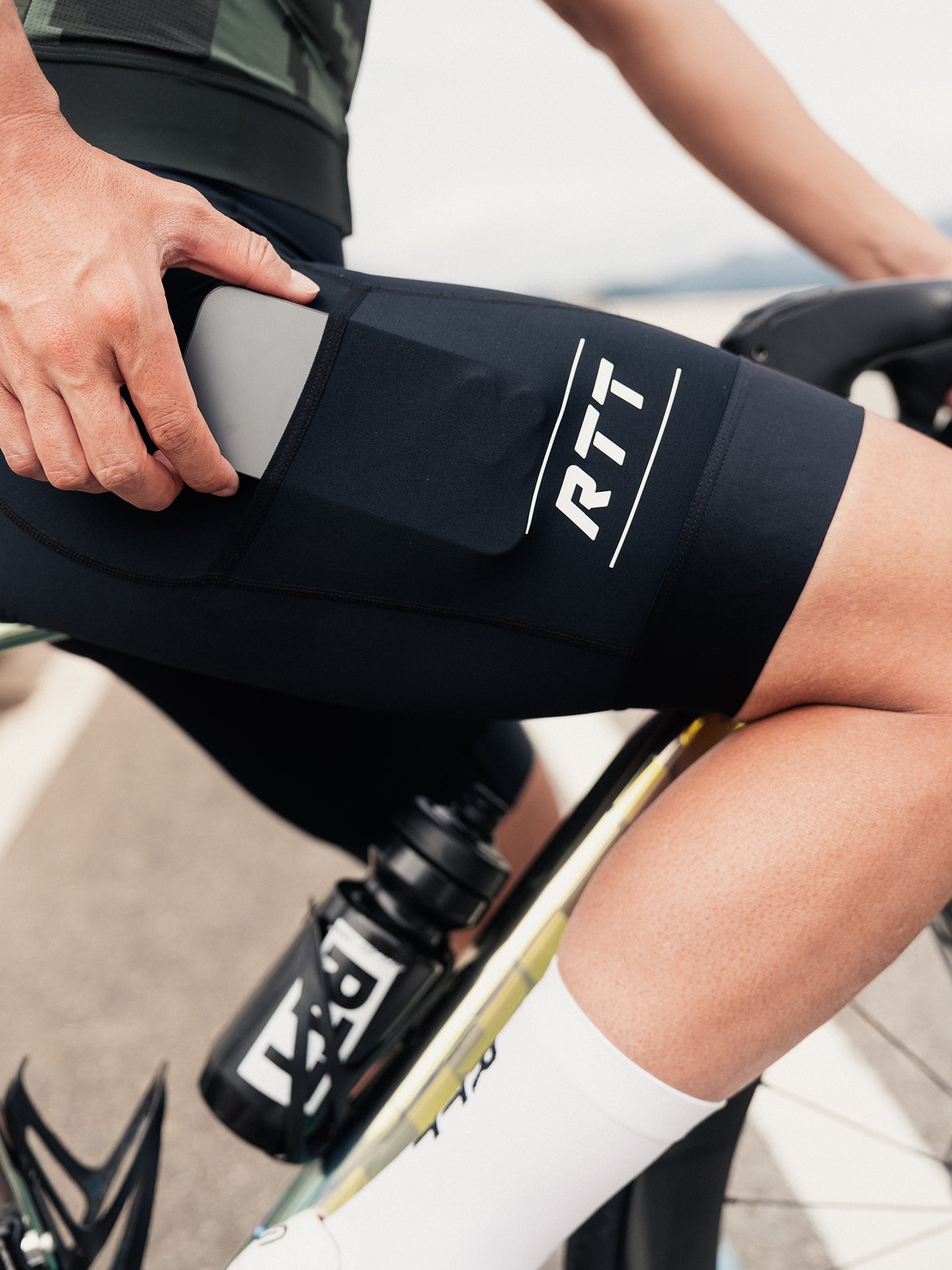 RTT MEN CARGO BIB